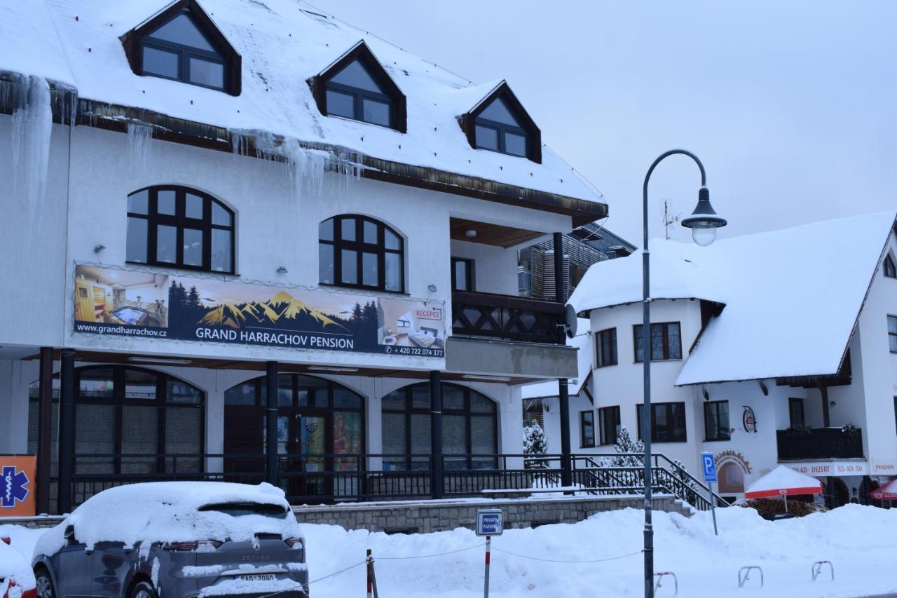 Grand Harrachov Pension V Centru Eksteriør billede