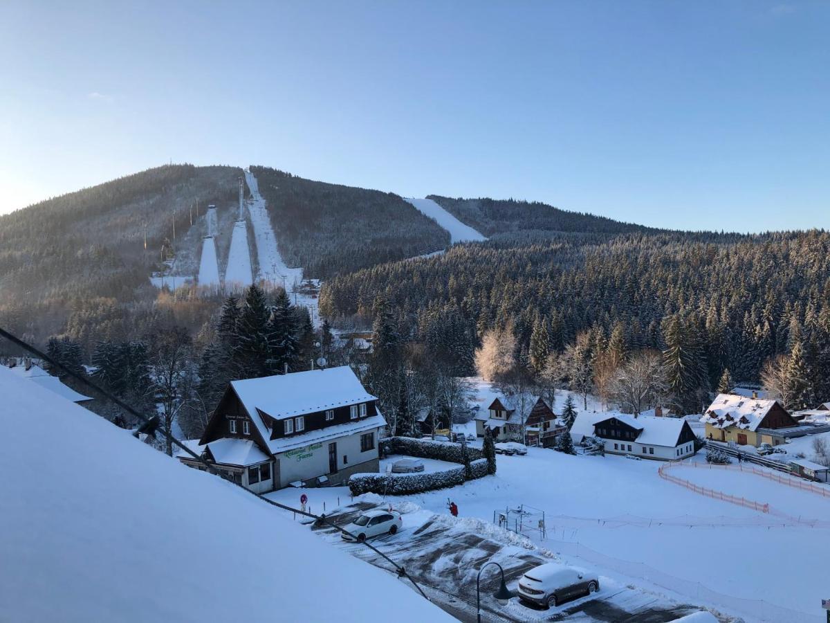 Grand Harrachov Pension V Centru Eksteriør billede